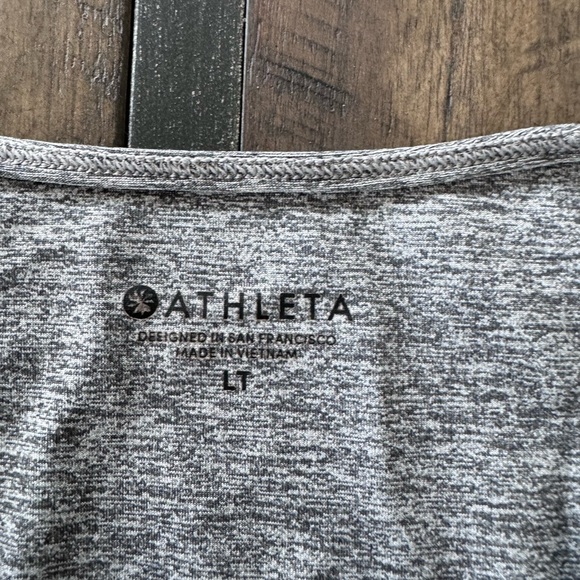 Athleta Pacifica Ruched Top. Size Large Tall. - Picture 5 of 6